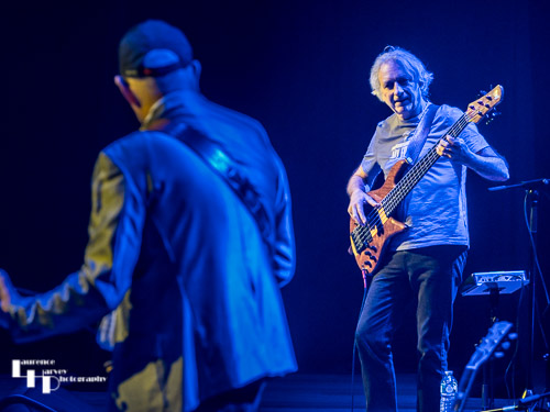 Jan Akkerman on guitar & David de Marez Oyens on bass