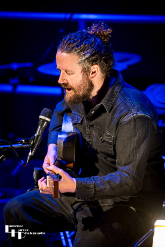 James Dixon on vocals & guitar