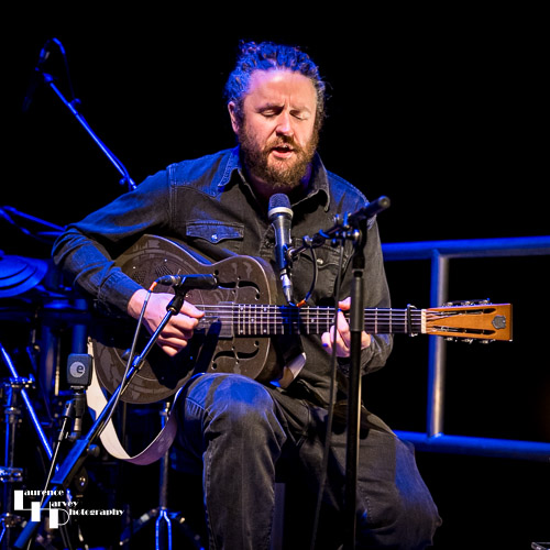 James Dixon on vocals & guitar