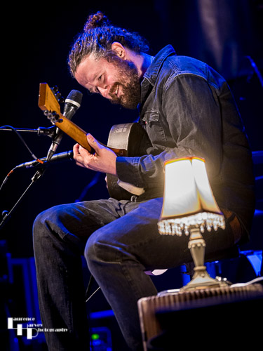 James Dixon on vocals & guitar