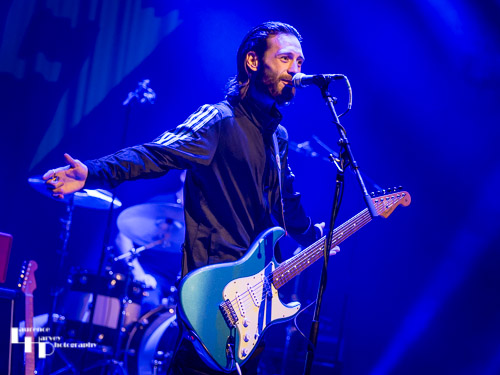 Laurence Jones on guitar & vocals