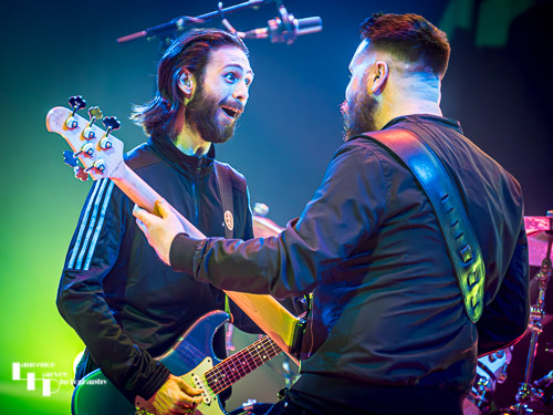 Laurence Jones on guitar & vocals, Jack Alexander Timmis on bass