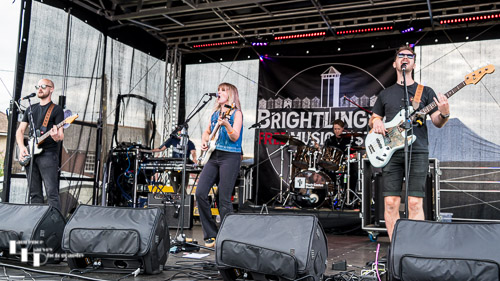 Lianne Kaye & her band on stage at Brightlingsea Music Festival