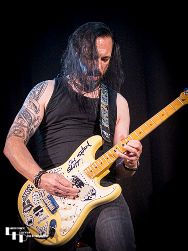 Simon De Souza on vocals & guitar