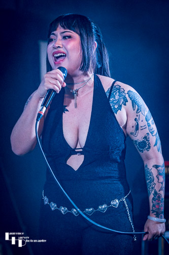 Belly Rachel on vocals & guitar