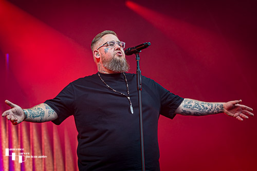 Rag 'n' Bone Man (aka Rory Graham) on vocals