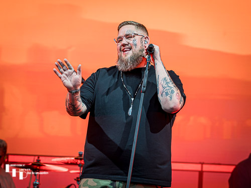 Rag 'n' Bone Man (aka Rory Graham) on vocals