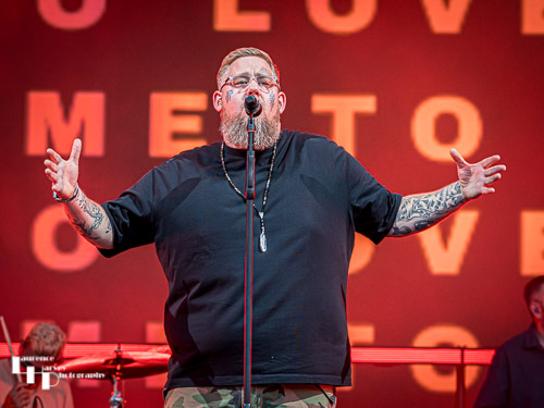 Rag 'n' Bone Man (aka Rory Graham) on vocals