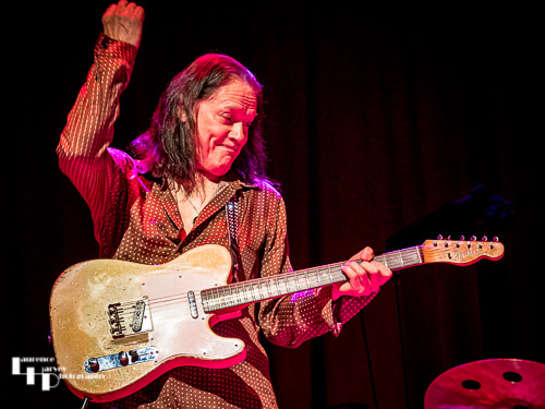 Robben Ford on guitar & vocals