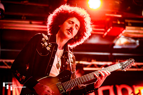 Henry James on backing vocals & guitar