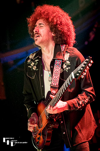 Henry James on backing vocals & guitar