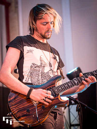 Stevie Lees on guitar