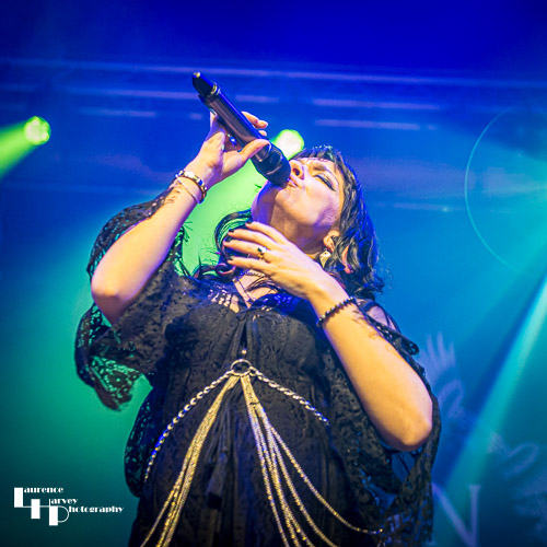 Grace Bond on vocals