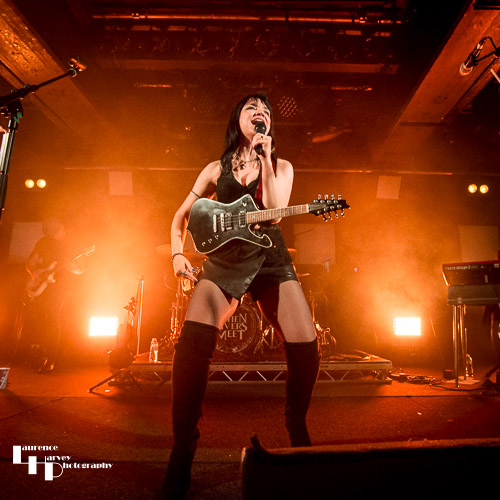 Grace Bond on vocals