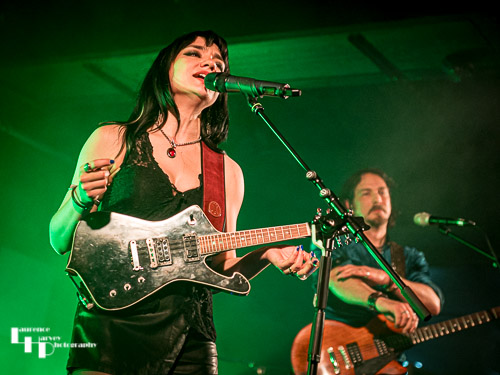 Grace Bond on vocals & mandolin