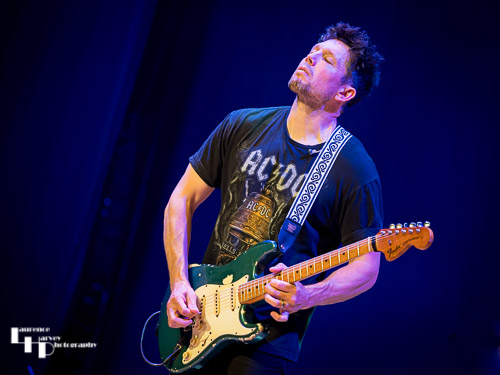 Aynsley Lister on vocals & guitar