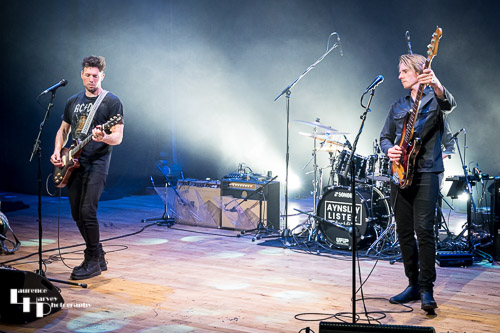 Aynsley Lister on guitar, Johnny Holiday on bass