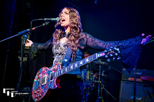 Ally Venable on vocals & guitar