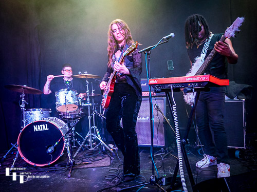 Ally Venable & her band on stage at The Waterfront Studio