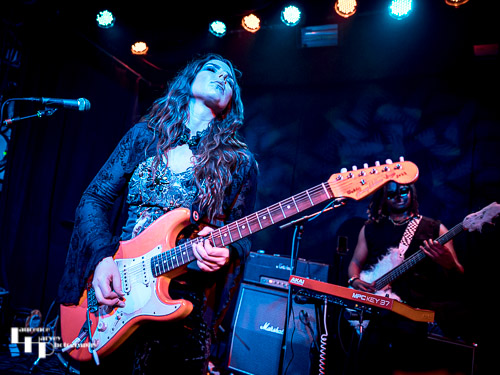 Ally Venable on vocals & guitar