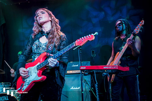 Ally Venable on guitar, EJ Bedford on bass