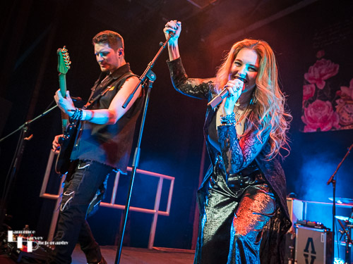 Lindsey Bonnick on vocals, Ed Clarke on guitar