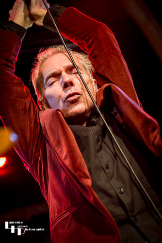 Robert Kane on vocals