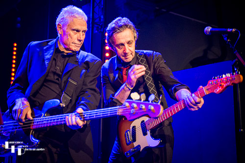 Gordon Russell on guitar & Phil Mitchell on bass