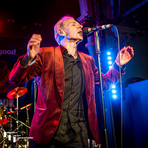 Robert Kane on vocals