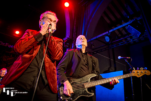 Robert Kane on vocals & harmonica, Phil Mitchell on bass