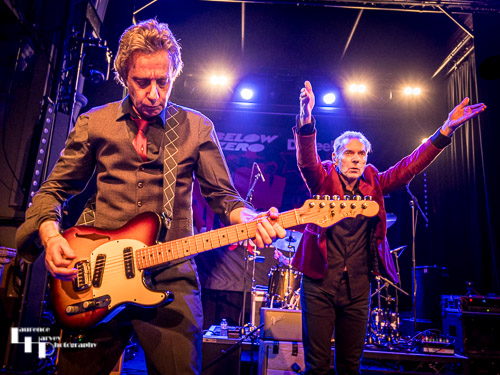 Robert Kane on vocals, Gordon Russell on guitar