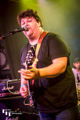 Garret T. Willie on vocals & guitar