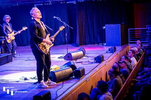 Philip Sayce on vocals & guitar