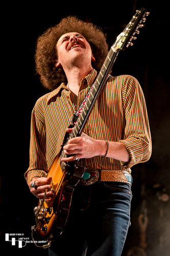 Henry James (Schneekluth) on backing vocals & guitar