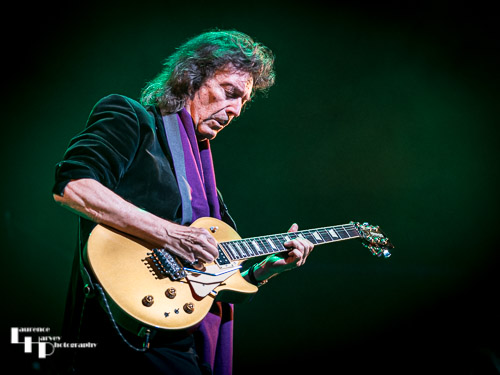 Steve Hackett on guitar & vocals
