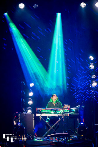 Lalle Larsson on keys