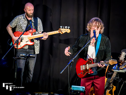 Wille Edwards on guitar, Harry Mackaill on bass