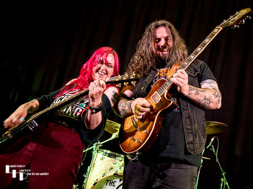 Steph Ashcroft on vocals & guitar, Aiden Pryor on guitar