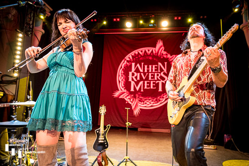 Grace Bond on vocals & violin, Aaron Bond on guitar