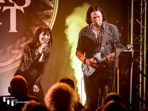 Grace Bond on vocals, Aaron Bond on guitar & vocals
