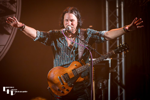 Aaron Bond on guitar & vocals