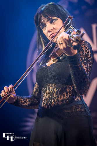 Grace Bond on vocals & violin