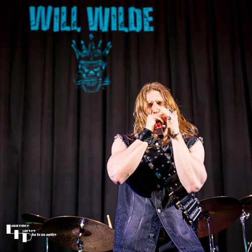 Will Wiide on vocals & harmonica