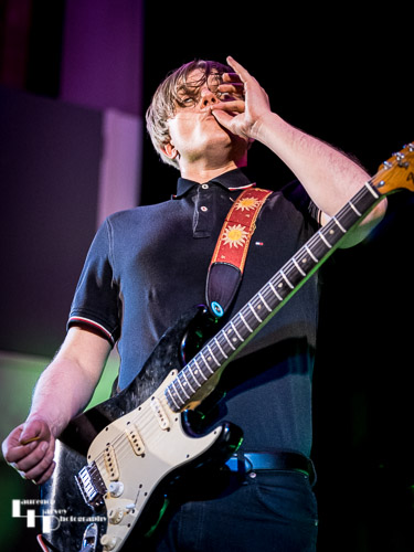Zac Schulze on vocals & guitar