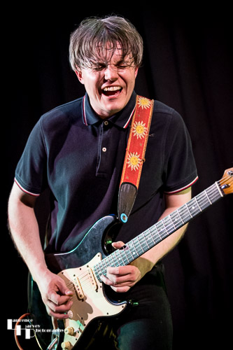 Zac Schulze on vocals & guitar