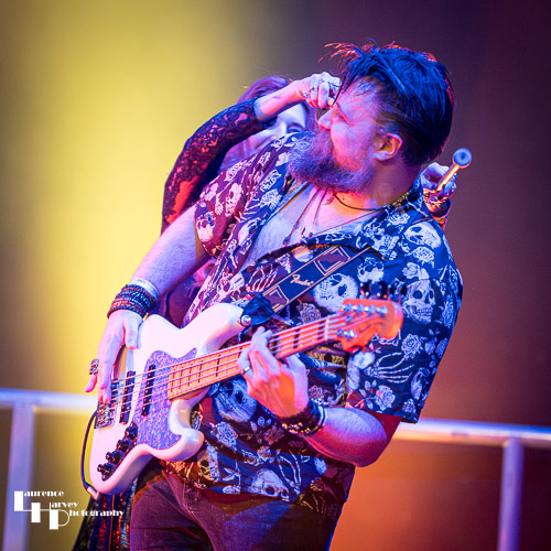 Lindsey Bonnick on vocals, Billy Dedman on bass