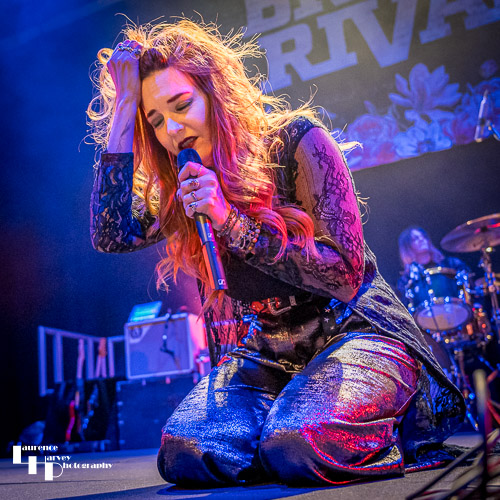 Lindsey Bonnick on vocals