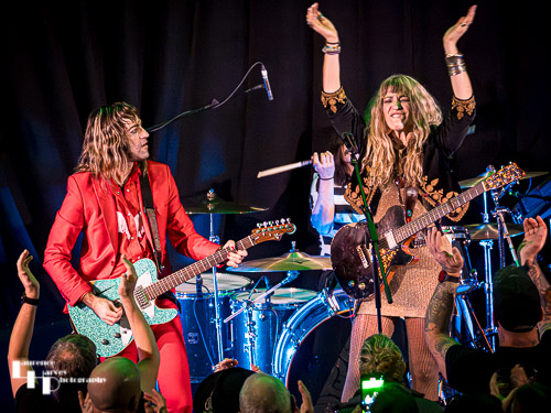 Lee-la Baum on vocals & guitar, Tom Shemerr on guitar