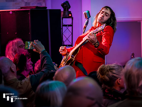 Tom Shemerr on guitar