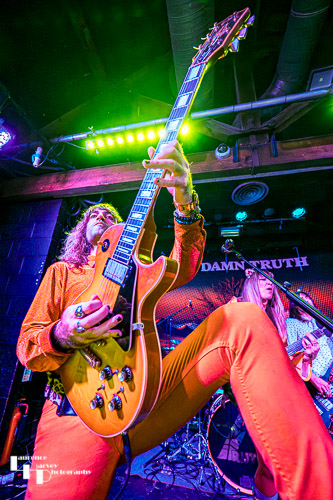 Tom Shemerr on guitar